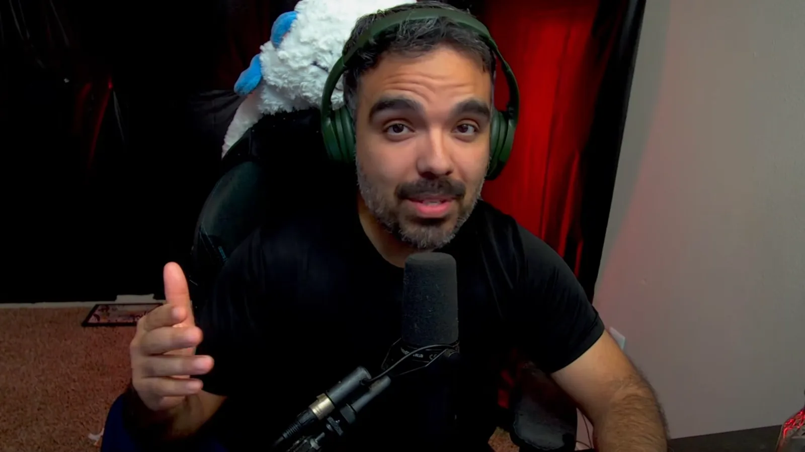 AniimoSync at his desk opening his Aniimo odds video, explaining that his Lucky Strike streams run seven hours or more to fill one Prismana gauge